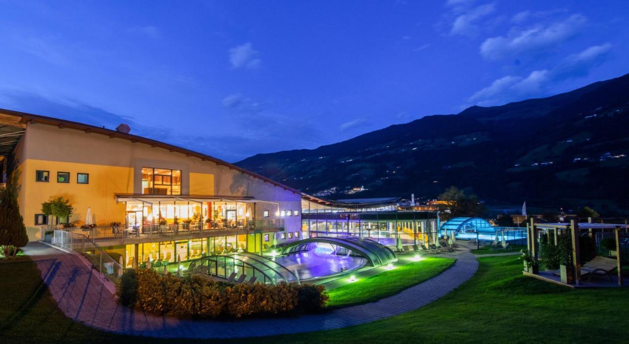 H21 - Modernes Ferienhaus 145Qm, 4Sz, Wellnessbereich Mit Sauna Und Dachterrasse Mit Panoramablick, Kuehlen Und Heizen Mit Geothermie Fügen Extérieur photo