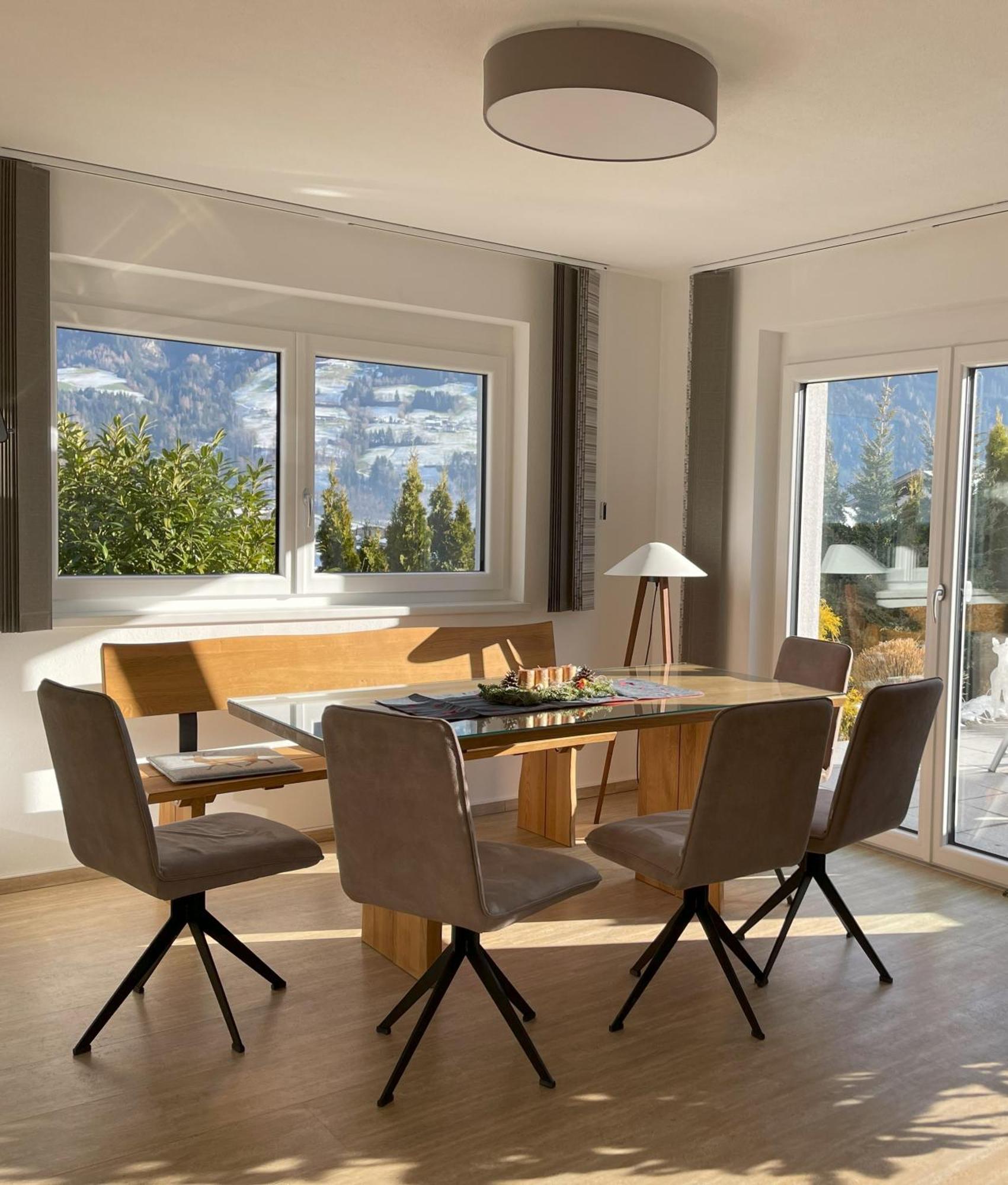 H21 - Modernes Ferienhaus 145Qm, 4Sz, Wellnessbereich Mit Sauna Und Dachterrasse Mit Panoramablick, Kuehlen Und Heizen Mit Geothermie Fügen Extérieur photo