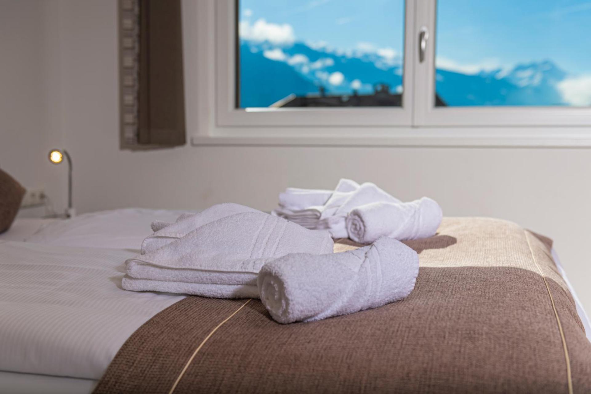 H21 - Modernes Ferienhaus 145Qm, 4Sz, Wellnessbereich Mit Sauna Und Dachterrasse Mit Panoramablick, Kuehlen Und Heizen Mit Geothermie Fügen Extérieur photo