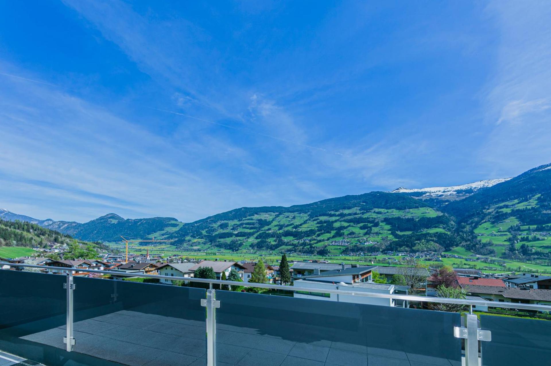 H21 - Modernes Ferienhaus 145Qm, 4Sz, Wellnessbereich Mit Sauna Und Dachterrasse Mit Panoramablick, Kuehlen Und Heizen Mit Geothermie Fügen Extérieur photo